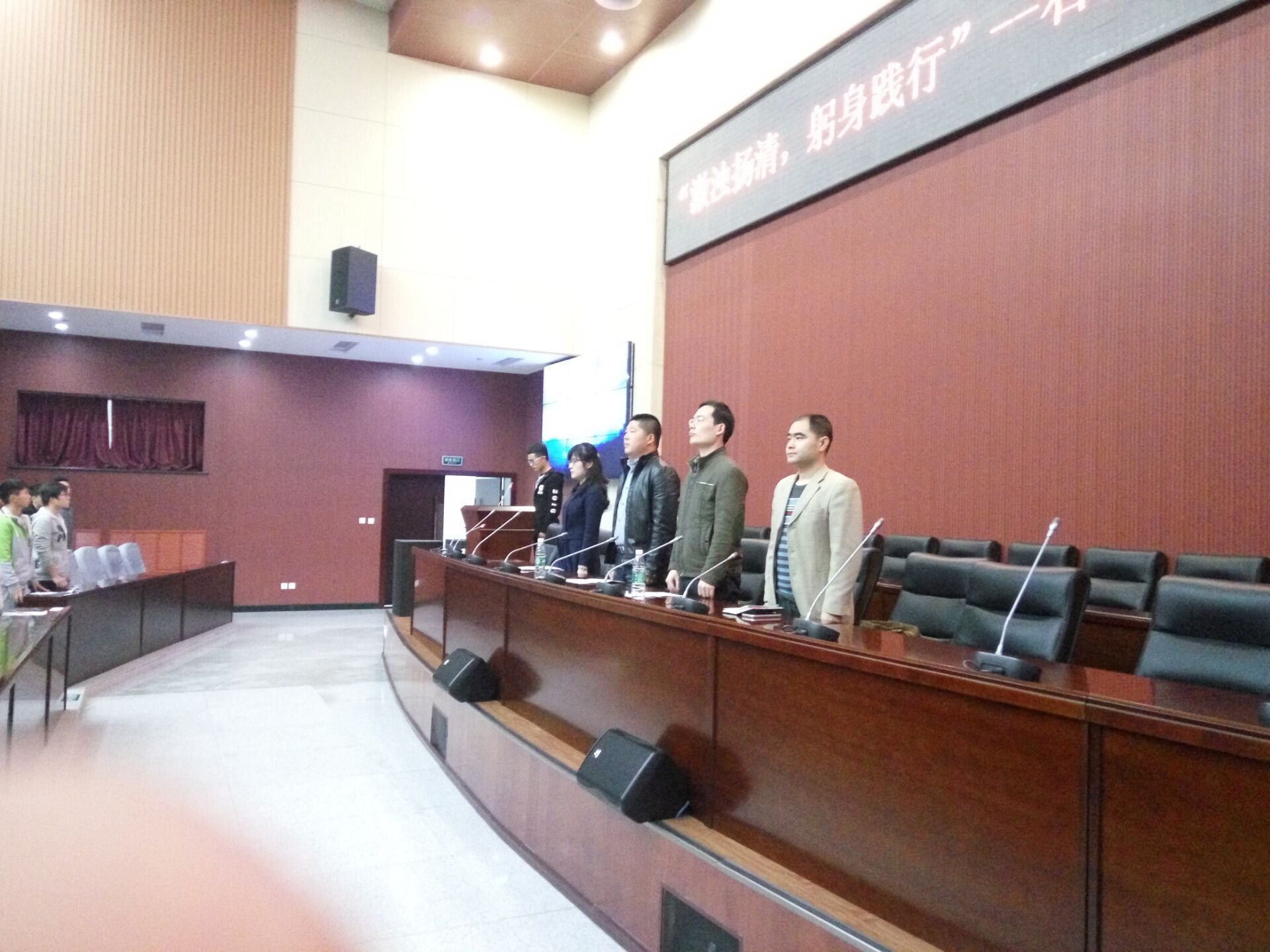 QQ图片20160325130140.jpg